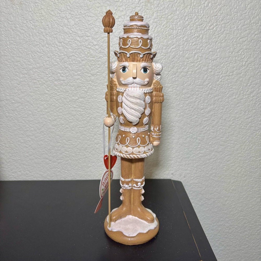 Peppermint Square Christmas Holiday Gingerbread Nutcracker 14 Inch Brown‎ NEW